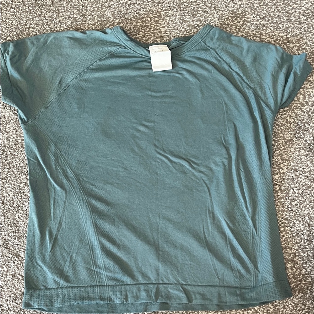 2 for 1 Athleta Girl Short Sleeve Athletic Tops
Teal and Magenta